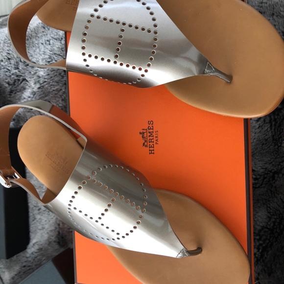 BNIB HERMES 💯 authentic beautiful sandal SOLD! - Picture 6 of 8